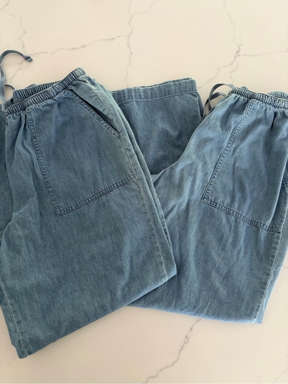 L.L Bean MP Sunwashed Denim Straight-Leg Crop Pants EUC Light Denim. 
1 pair - Picture 4 of 12
